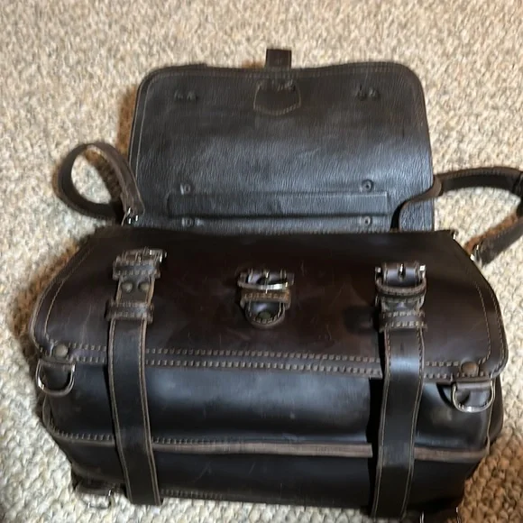 COPY - World Famous Saddleback large classic leather briefcase carry bag